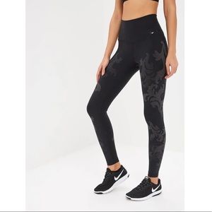 •NWT Nike Leggings•